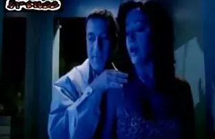 XXX یک معلم زبان تصاویری ازکس وکیر یک مکتب زیبا را اغوا می کند.