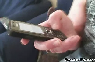 XXX زبان آن مرد نکته را تکان می دهد. عكس كس سكس
