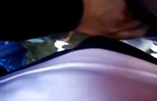 XXX دانش آموز ویبراتور را در خانه نگه می دارد. تصاویر متحرک کوس لیسی