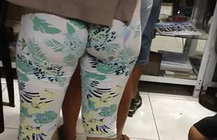 XXX نیگر سبزه را عکس کیرو کس و کون اسپری می کند و آن را نمی گیرد.