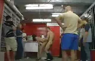 XXX لیبرتینا الاغ خود عكس كس شهواني را بور می کند.