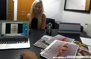 XXX انگشت کیر توکون متحرک لیلی دوست صورتی.
